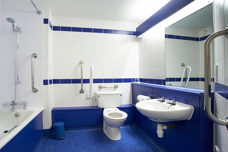Travelodge Cardiff Airport Barry Exteriör bild