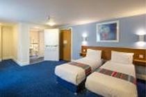 Travelodge Cardiff Airport Barry Exteriör bild