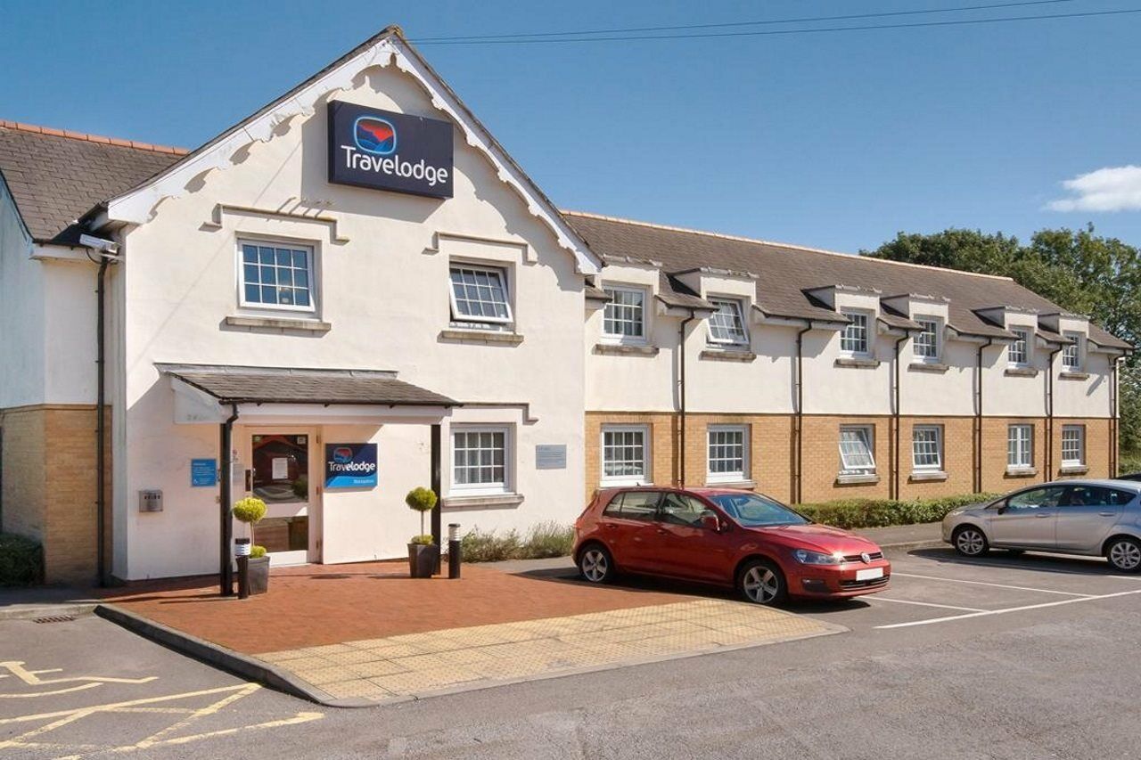Travelodge Cardiff Airport Barry Exteriör bild